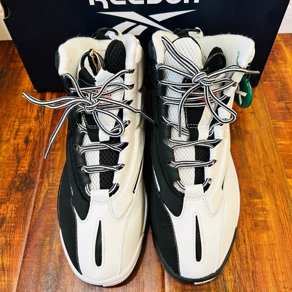 Reebok THE BLAST OG Shoes in Black / White and Red - Men size US 8